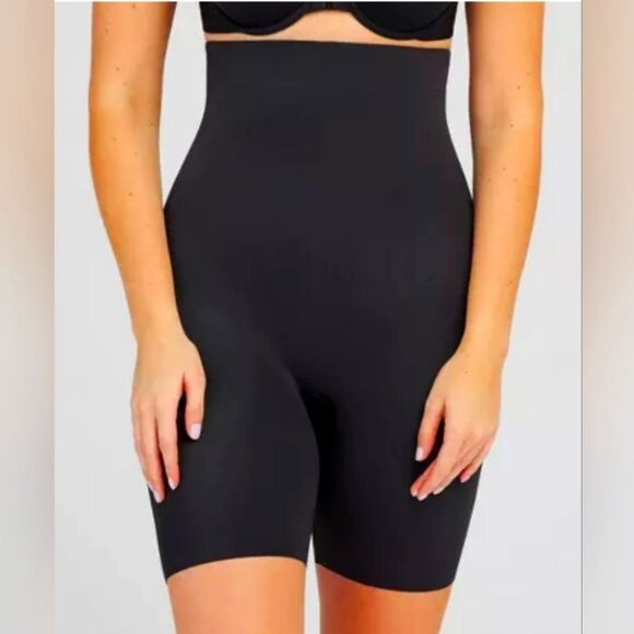 Assets Red Hot Label By Spanx - Picture 1 of 6